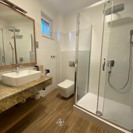 Apartment Zalakarosi Zora Apartmanhaz *