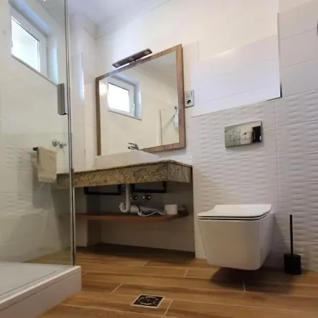 Apartment Zalakarosi Zora Apartmanhaz